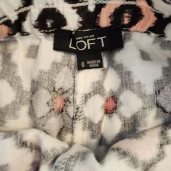 LOFT diamond linen blend shorts size‎ 0 - Picture 5 of 6